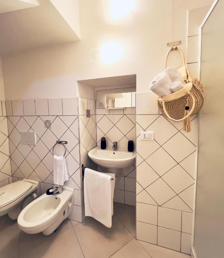 Rooms 153 Principe Umberto Noto Buitenkant foto
