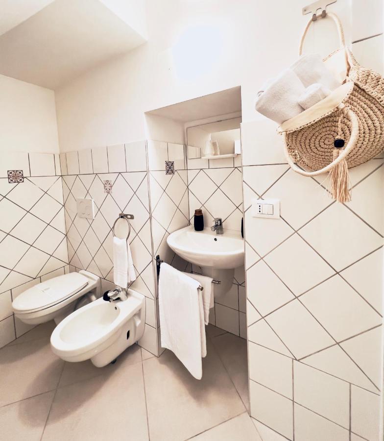 Rooms 153 Principe Umberto Noto Buitenkant foto